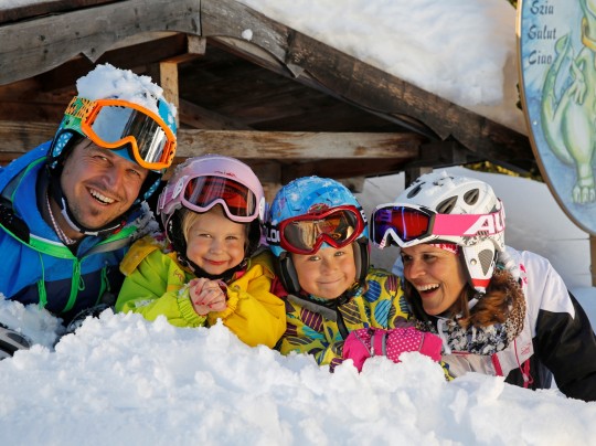 Skiing with your whole family in Ramsau am Dachstein
